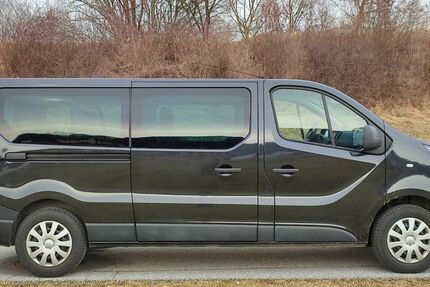 Opel Vivaro 126.000 km 18.200 &euro; Rohrdorf 83101