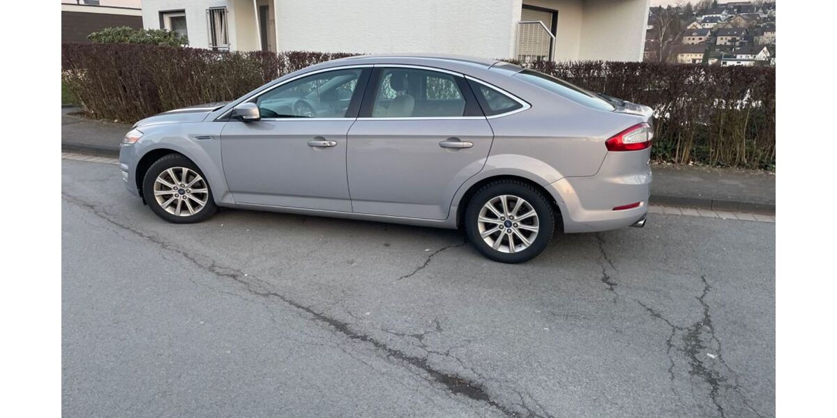 Ford Mondeo 105.000 km 8.500 &euro; Gummersbach 51647