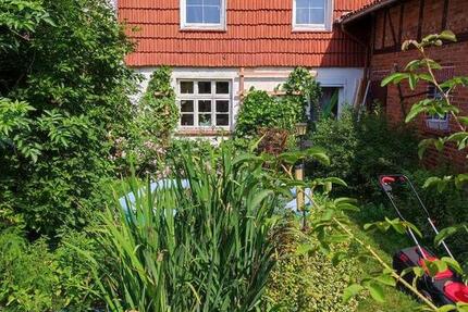 Haus Moringen - 7 Zimmer, 220 m&sup2;, 850&euro; | Angebot:25572029