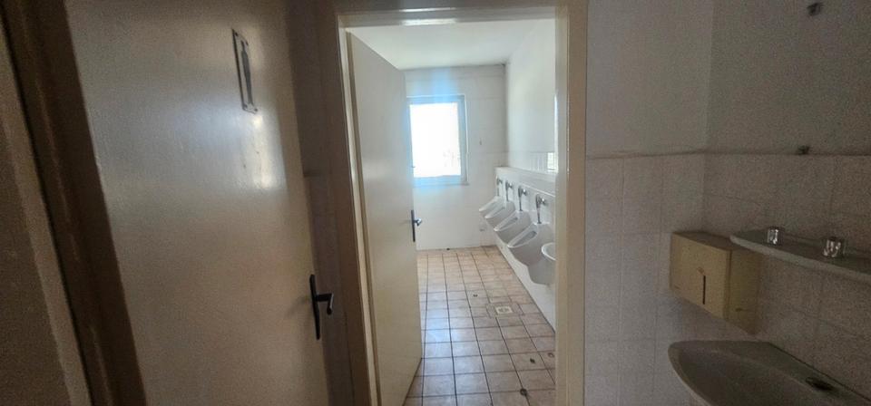 Mehrfamilienhaus, Wohnhaus Osterburg (Altmark) - 90 Zimmer, 1.200 m&sup2;, 80.000&euro; | Angebot:27417717