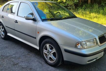 Skoda Octavia 97.800 km 1.999 &euro; Balve 58802