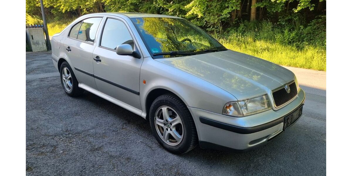 Skoda Octavia 97.800 km 1.999 &euro; Balve 58802