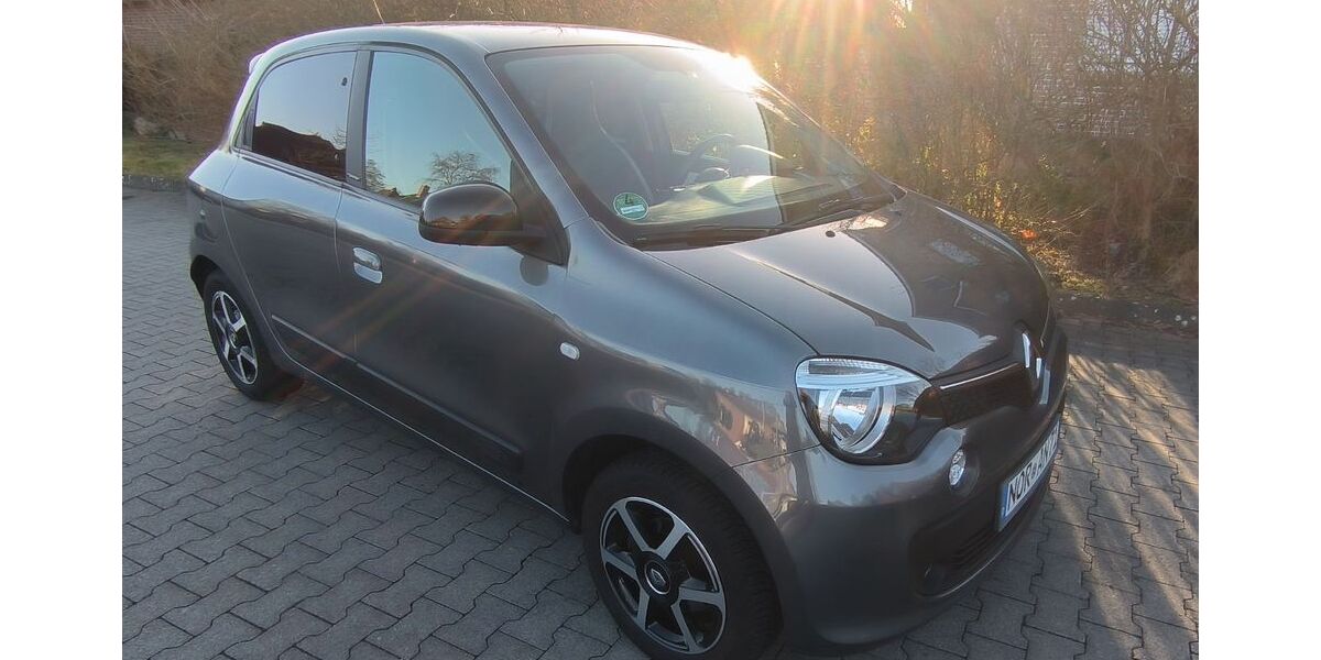 Renault Twingo 61.000 km 7.975 &euro; Hage 26524