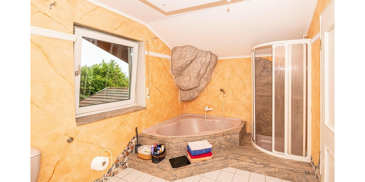 Wohnhaus mit vielseitigen Nebengebäuden - Mehrfamilienhaus, Wohnhaus Arnschwang | Angebot:27160697