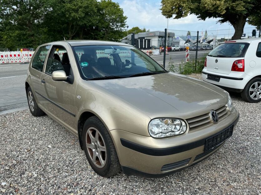 VW Golf 250.000 km 690 € Kiel 24146