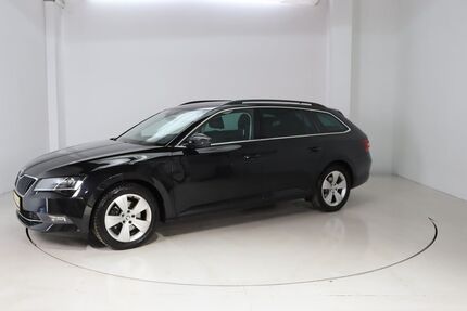 Skoda Superb 156.358 km 14.690 &euro; Dresden 01237