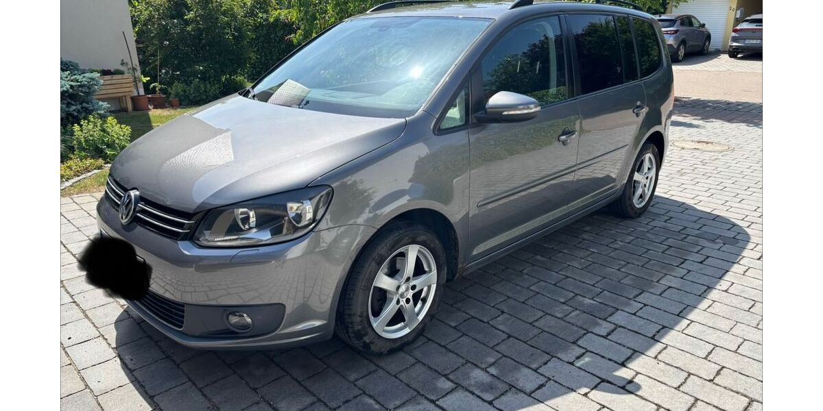 VW Touran 330.000 km 4.099 &euro; Stulln 92551