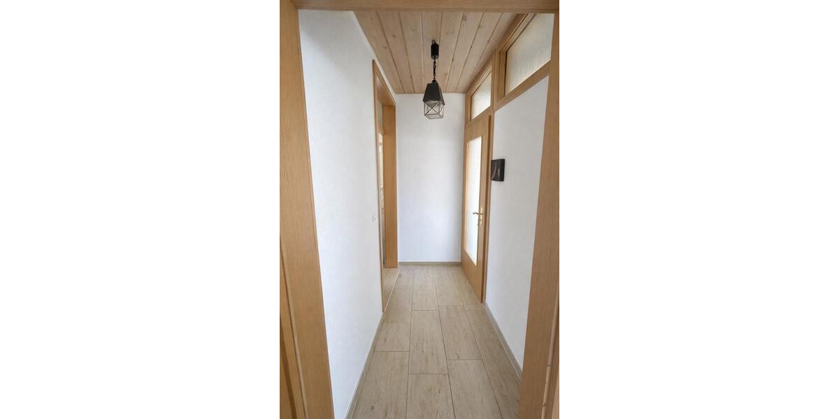 Dachgeschoßwohnung Schwieberdingen - 3.5 Zimmer, 73 m&sup2;, 750&euro; | Angebot:25980494