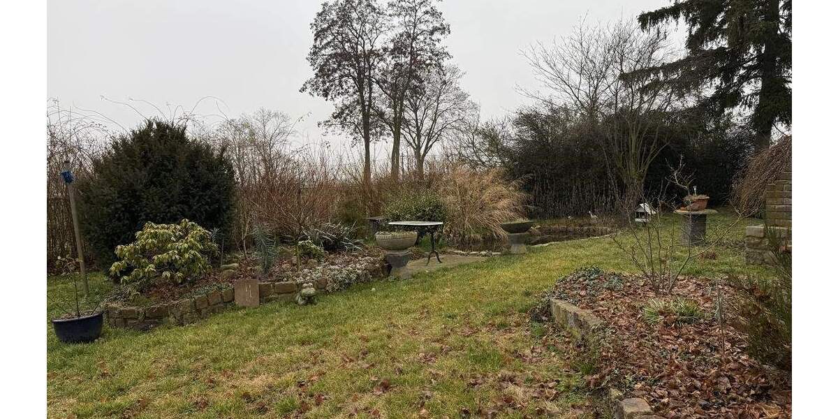 Alleinlage mit großem Garten - ein Traum für Stadtflüchter 4 zimmer
