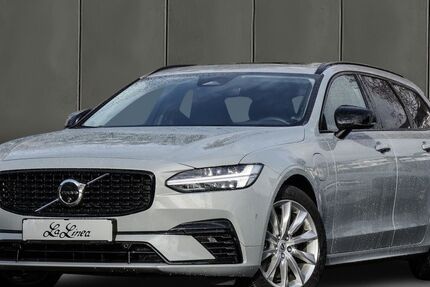 Volvo V90 22.700 km 51.690 &euro; Köln 50968