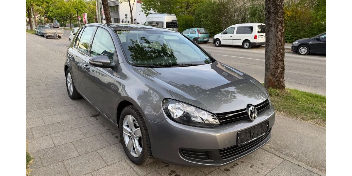 VW Golf 68.000 km 7.990 &euro; München 81825