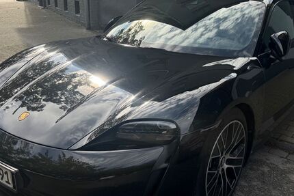 Porsche Taycan 230.000 km 38.300 &euro; Gelsenkirchen 45881
