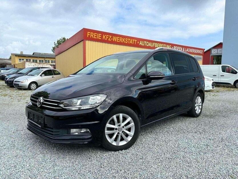 VW Touran 97.527 km 16.499 € Stralsund 18437
