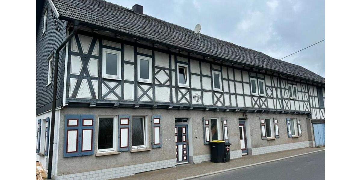 Einfamilienhaus Heldburg - 6 Zimmer, 195 m&sup2;, 1.500&euro; | Angebot:26321949