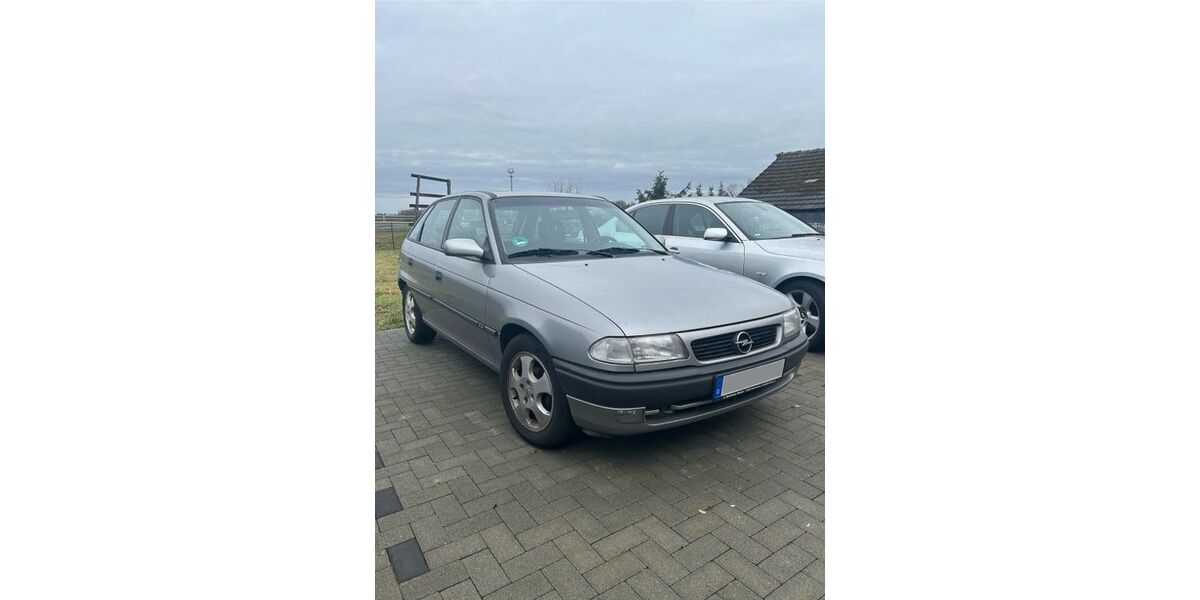 Opel Astra 102.056 km 1.500 &euro; Cottbus 03042