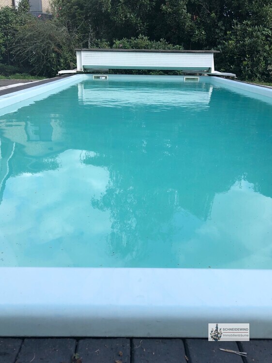 EFH+Pool Einbauküche + Kaminofen Doppelgarage ELW ideal für die große Familie oder zur OG Vermietung