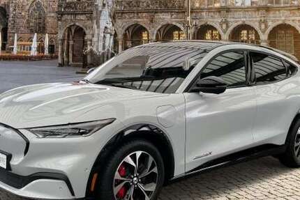 Ford Mustang 27.900 km 31.750 € Bremen 28207