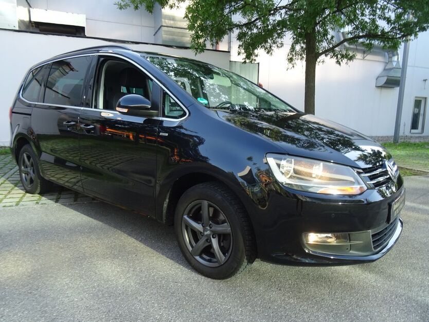 VW Sharan 45.000 km 18.950 € München 81249