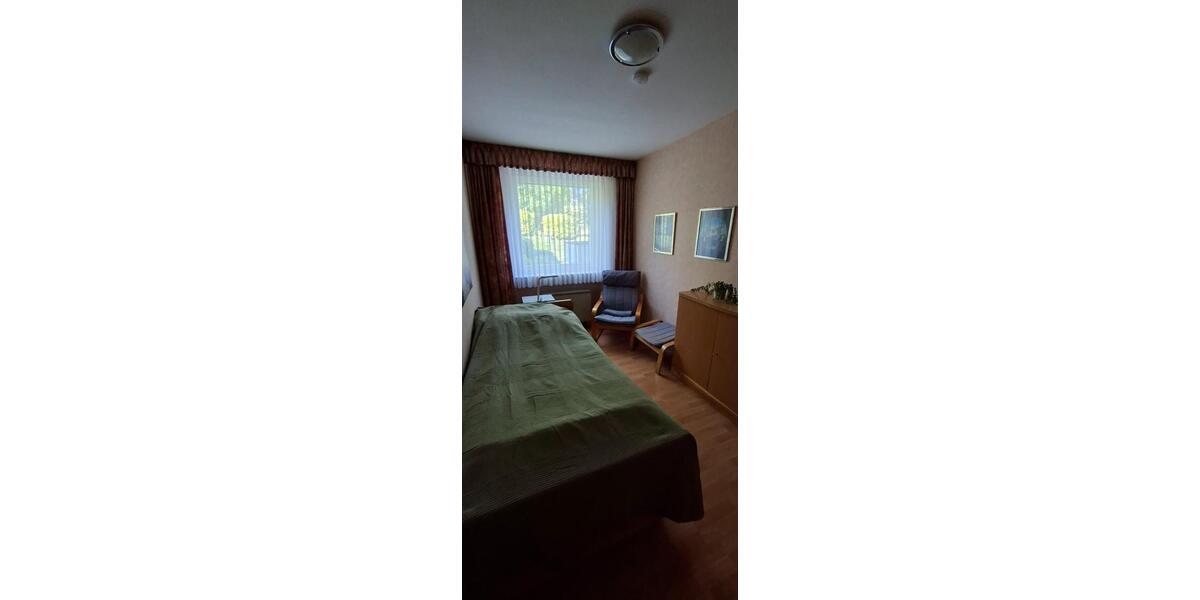 Hochparterre Solingen - 3 Zimmer, 102 m&sup2;, 244.000&euro; | Angebot:26765873