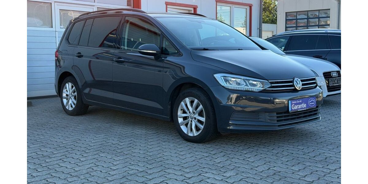 VW Touran 148.915 km 16.990 &euro; Neumünster 24539