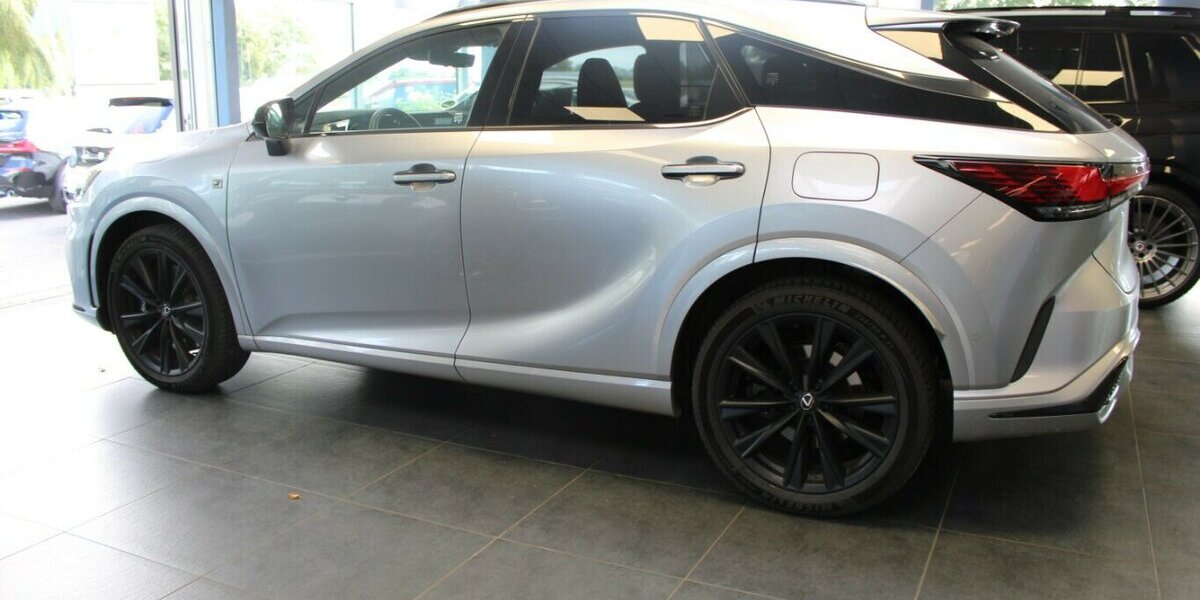 Lexus RX 500H F Sport 9.985 km 59.980 &euro; Euskirchen 53881