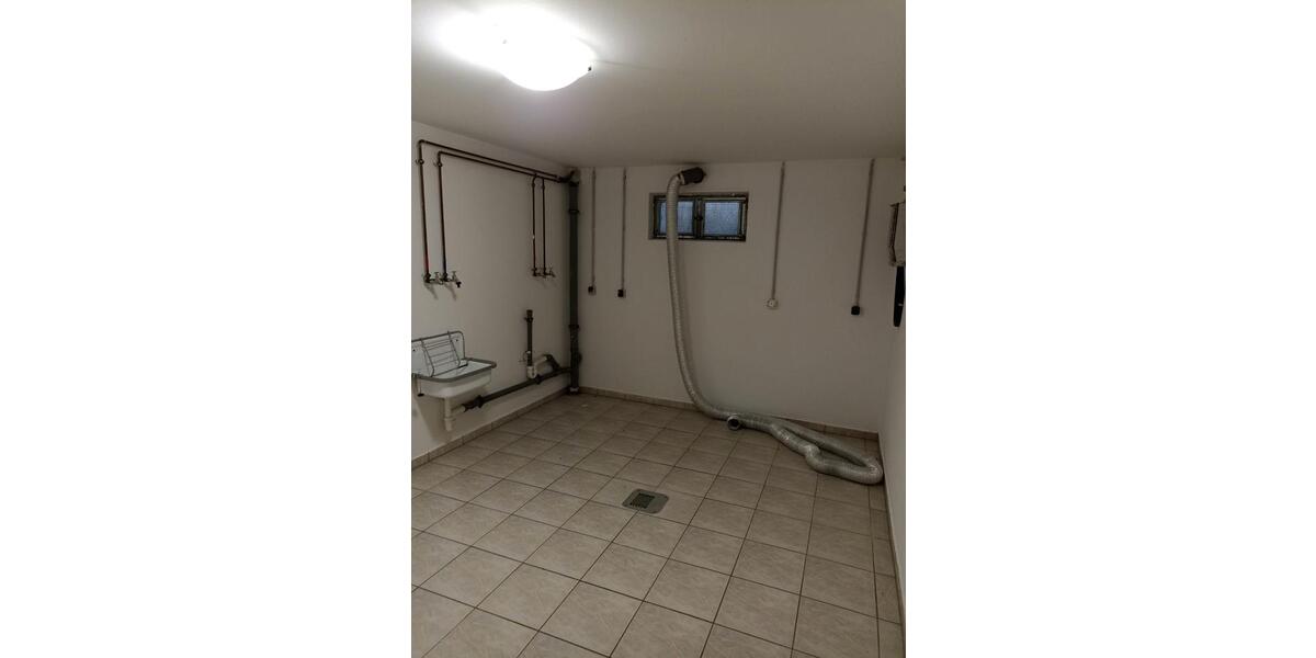 Doppelhaushälfte Vilseck - 9 Zimmer, 138 m&sup2;, 280.000&euro; | Angebot:27110725