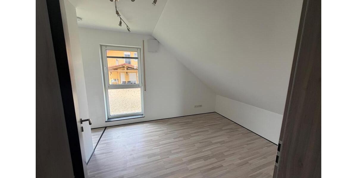Einfamilienhaus Haßfurt - 5 Zimmer, 144 m&sup2;, 1.800&euro; | Angebot:26617783