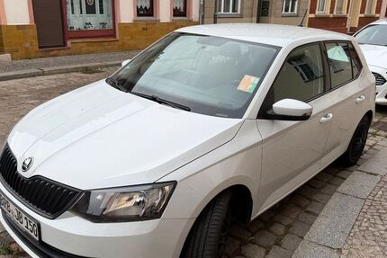 Skoda Fabia 129.207 km 7.100 &euro; Brandenburg an der Havel 14776