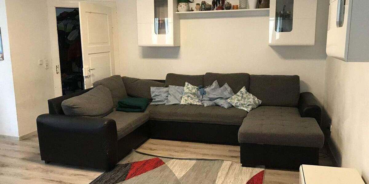 Doppelhaushälfte Uffenheim - 7 Zimmer, 182 m&sup2;, 275.000&euro; | Angebot:25777026