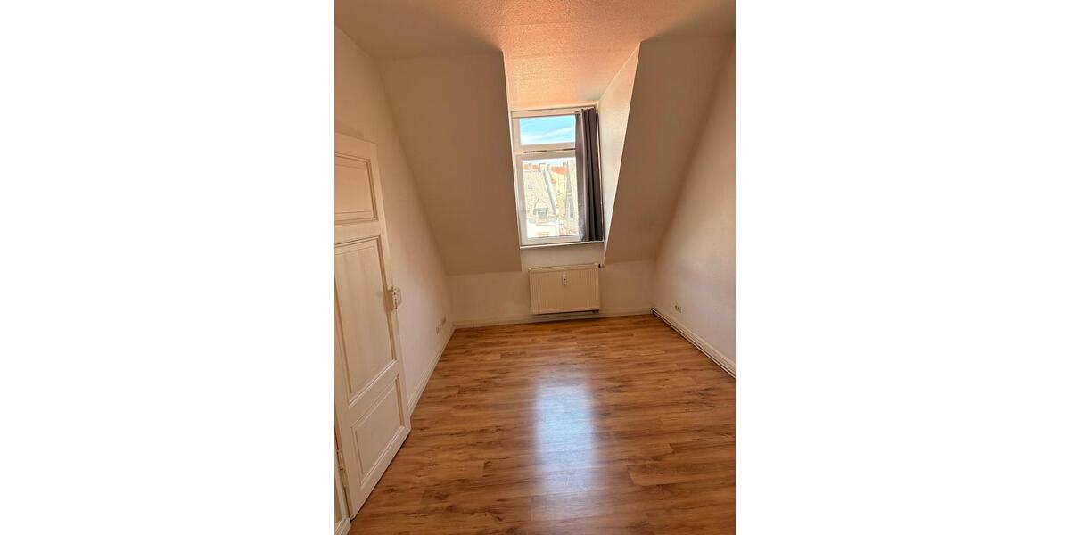 Dachgeschoßwohnung Frankfurt am Main Sachsenhausen - 2 Zimmer, 40 m&sup2;, 790&euro; | Angebot:26680418