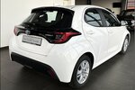 Toyota Yaris Hybrid Basis ACC LED MultiInfo Assist 1.Hd 5.000 km 20.499 &euro; Stade 21682
