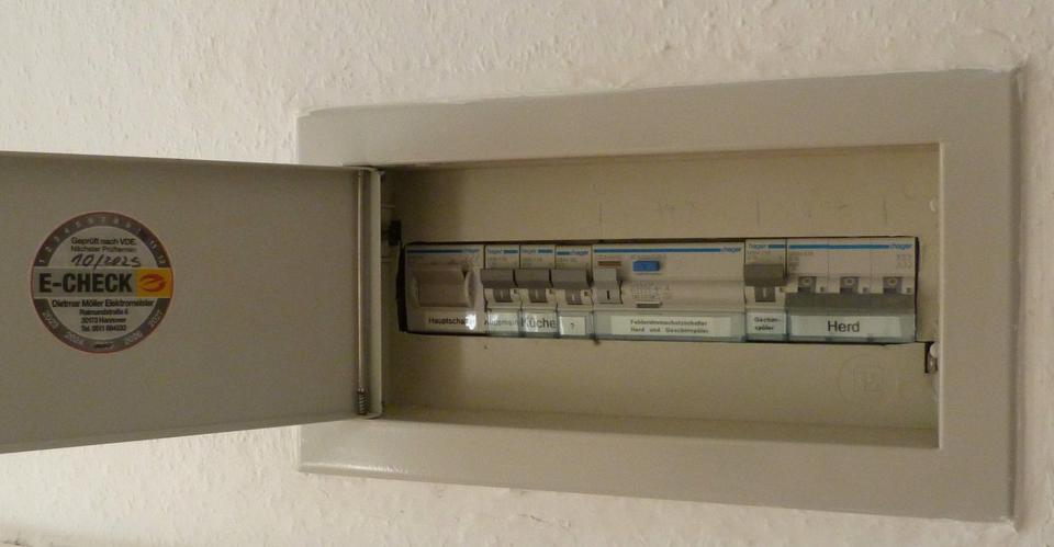 von privat: maschseenah und kernsaniert 2 zimmer