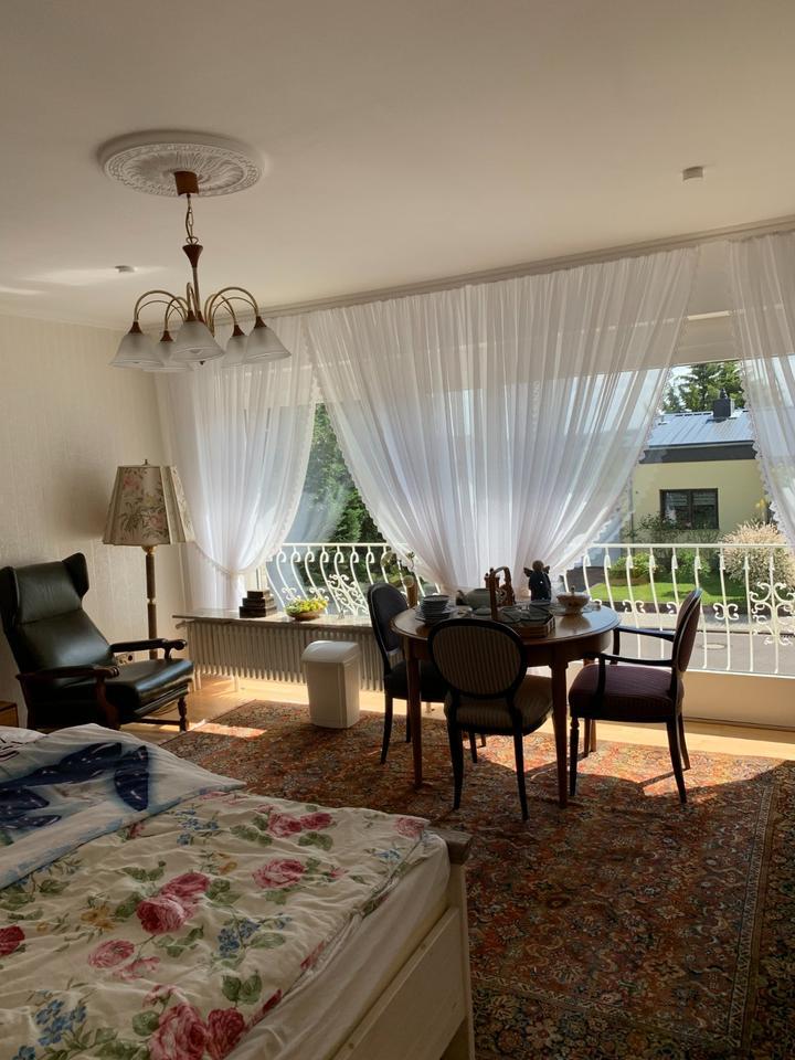 Helle 2-Zimmer-Wohnung mit Balkon in ruhiger Lage von Ensheim