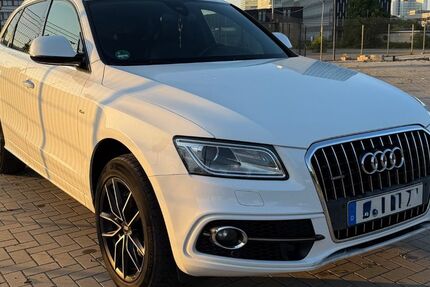 Audi Q5 292.500 km 11.490 &euro; Düsseldorf 40219