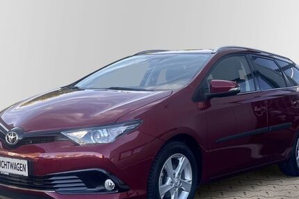 Toyota Auris 69.032 km 13.780 € Leipzig 04328
