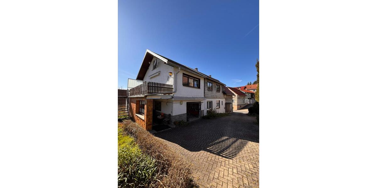 Einfamilienhaus Eisfeld - 11 Zimmer, 195 m&sup2;, 115.000&euro; | Angebot:26215593
