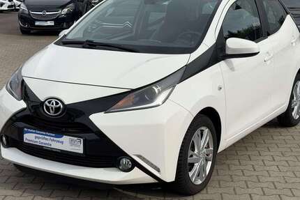 Toyota Aygo 75.000 km 6.990 &euro; Cloppenburg 49661