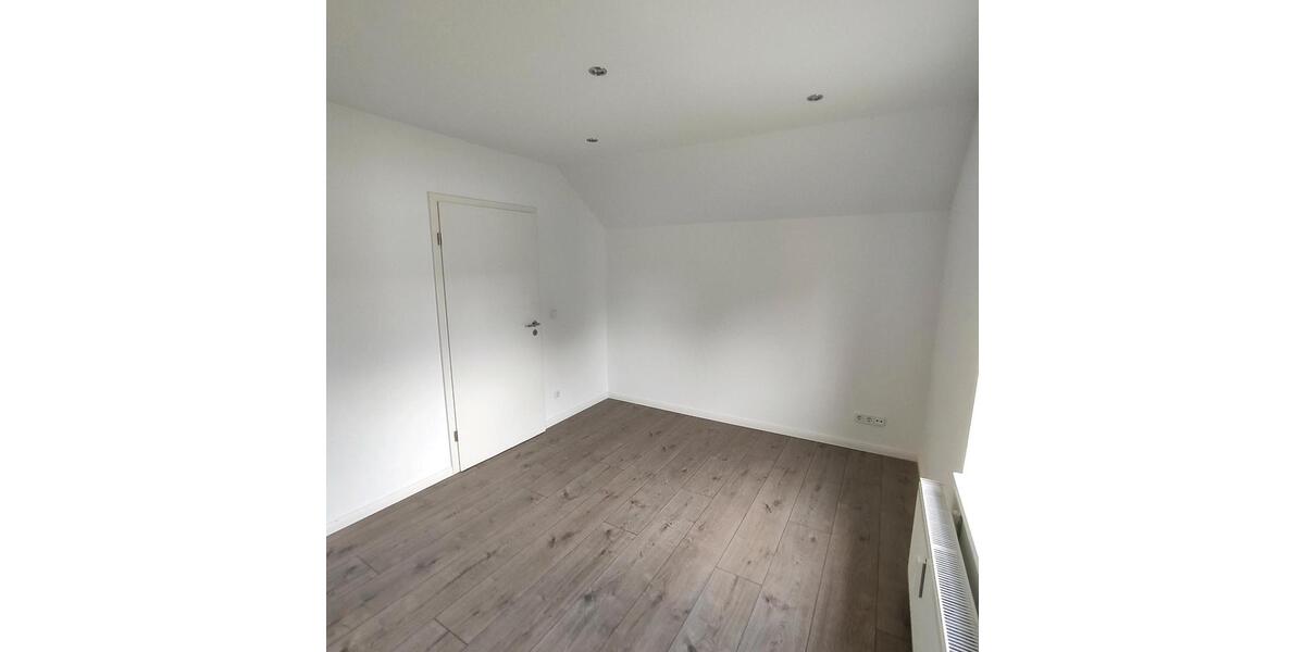 Dachgeschoßwohnung Barmstedt - 2 Zimmer, 67 m&sup2;, 850&euro; | Angebot:25932888