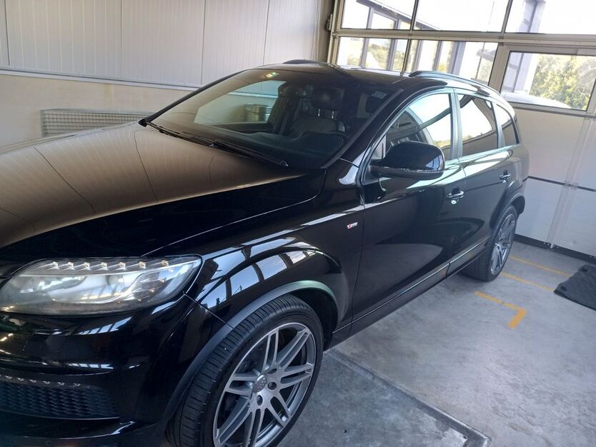 Audi Q7 289.003 km 14.875 € Lößnitz 08294