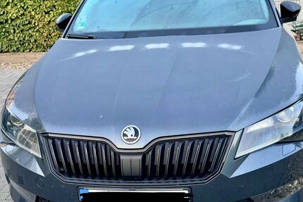 Skoda Superb 102.000 km 20.250 &euro; Hamburg 21149
