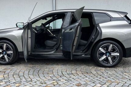 BMW iX 10.250 km 69.490 &euro; München 81245