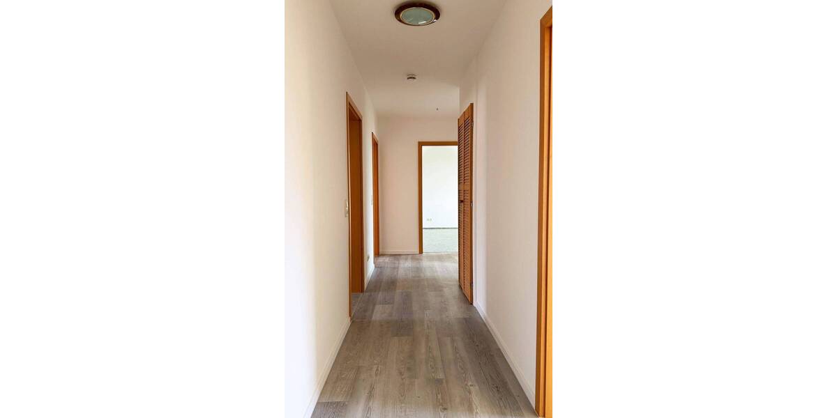 Etagenwohnung Zörbig - 3 Zimmer, 80 m&sup2;, 480&euro; | Angebot:24027971