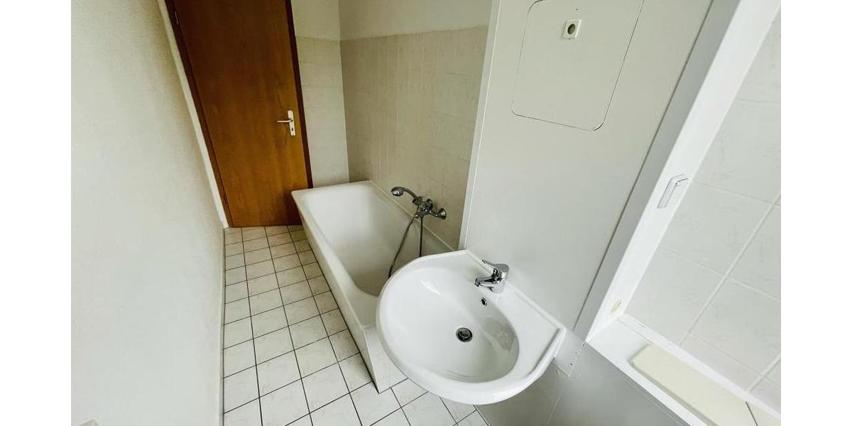 Gera-Langenberg! 4 Raum Whg. mit Balkon und Wanne! - Etagenwohnung Gera Langenberg | Angebot:26383800