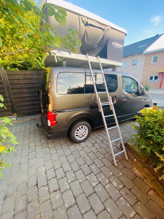 NV200