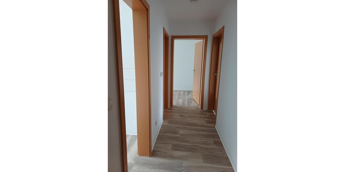 Etagenwohnung Bad Lobenstein - 4 Zimmer, 70 m&sup2;, 463&euro; | Angebot:26550744
