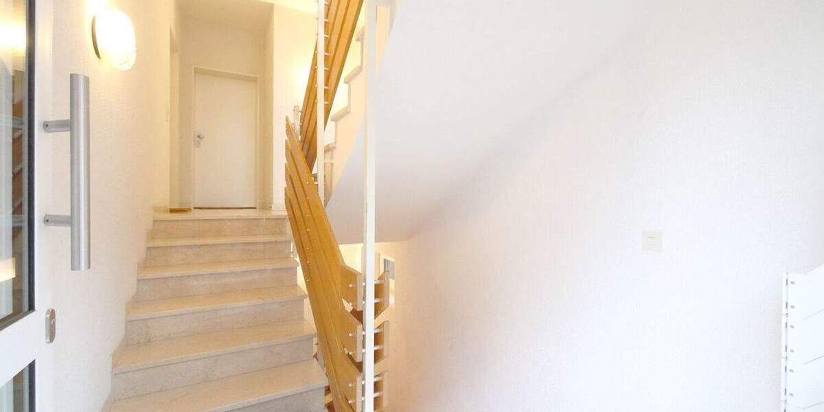 Etagenwohnung Bad Lippspringe - 3 Zimmer, 131 m&sup2;, 329.000&euro; | Angebot:25821000