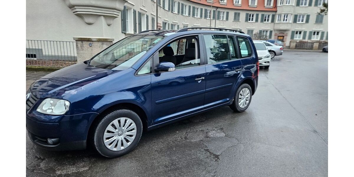 VW Touran 320.238 km 1.599 &euro; Nürnberg 90441