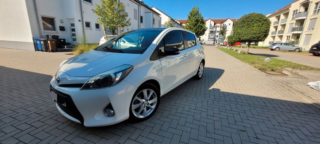 Toyota Yaris 132.000 km 9.689 &euro; Ludwigshafen 67071