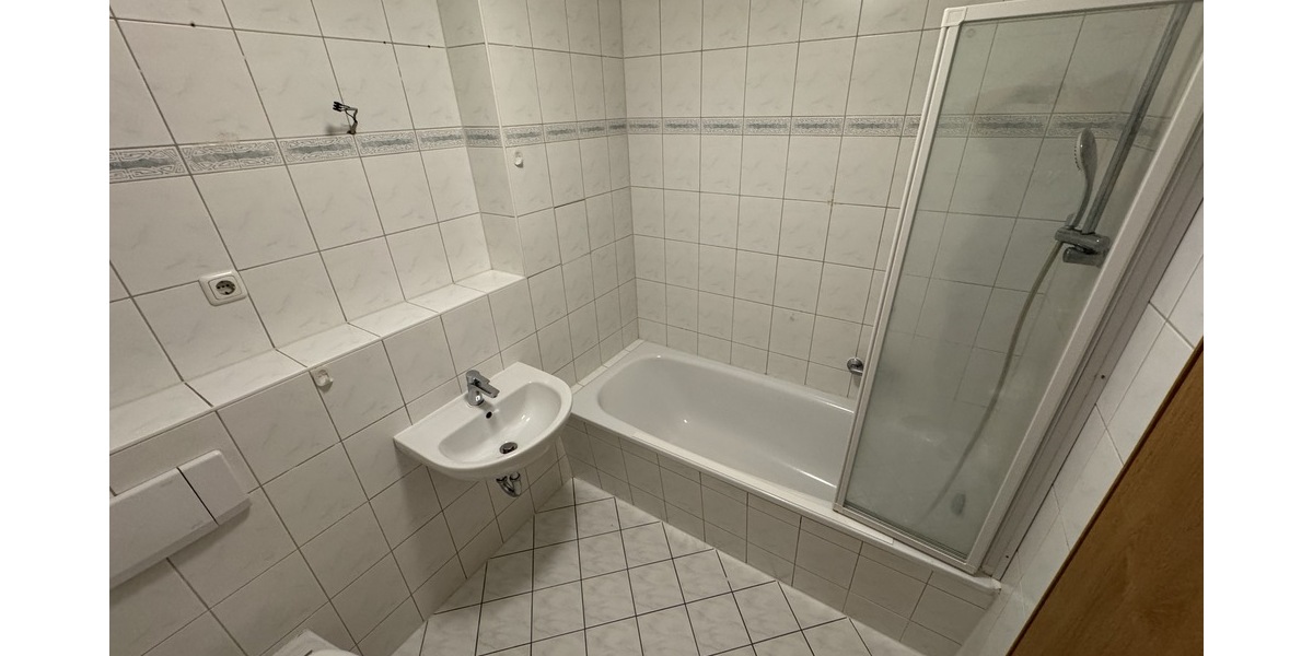 Renditeanlage: 3R.- ETW mit Balkon in guter zentrumsnaher Lage von Gera - Anlageobjekt Gera Ostviertel | Angebot:27338786