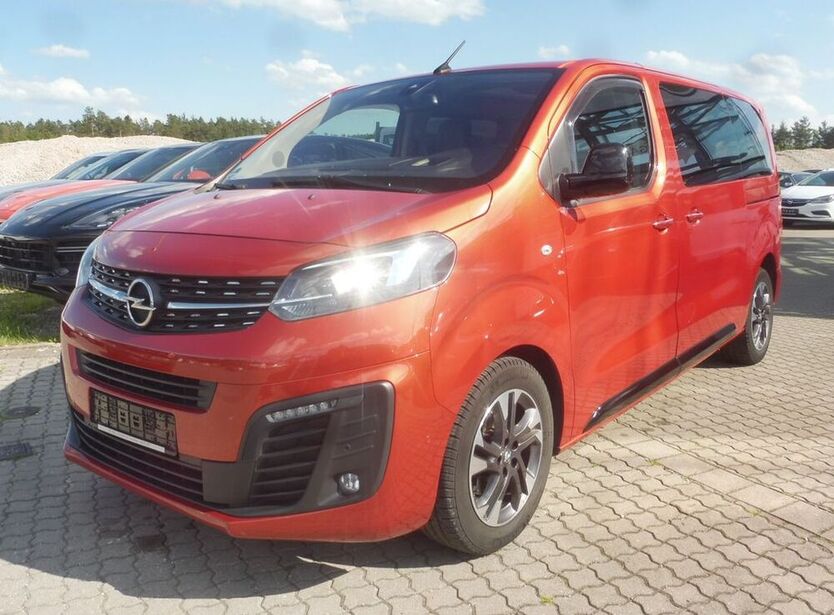Zafira Life